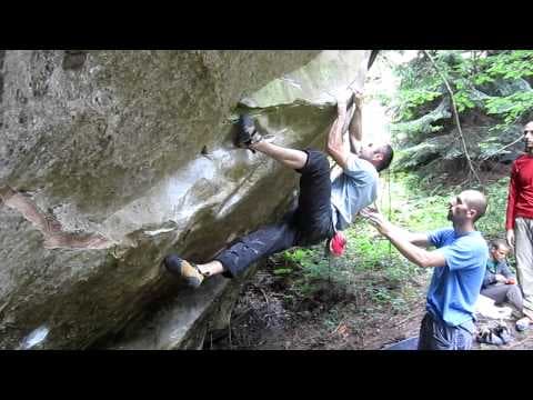 Sihla bouldering "Absinth" 7B Tudor Vartic