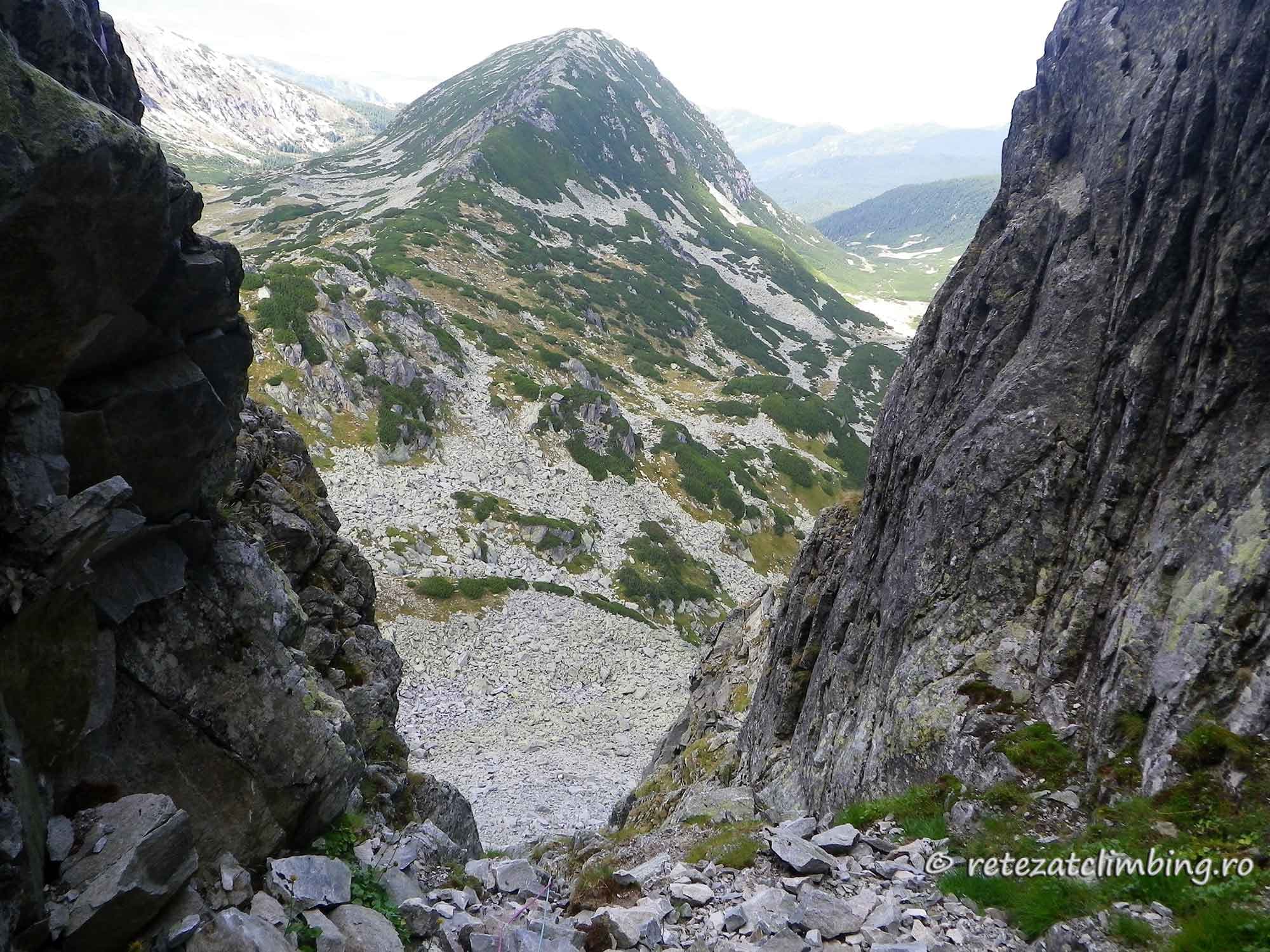 teren tipic. Sursă foto: retezatclimbing.ro