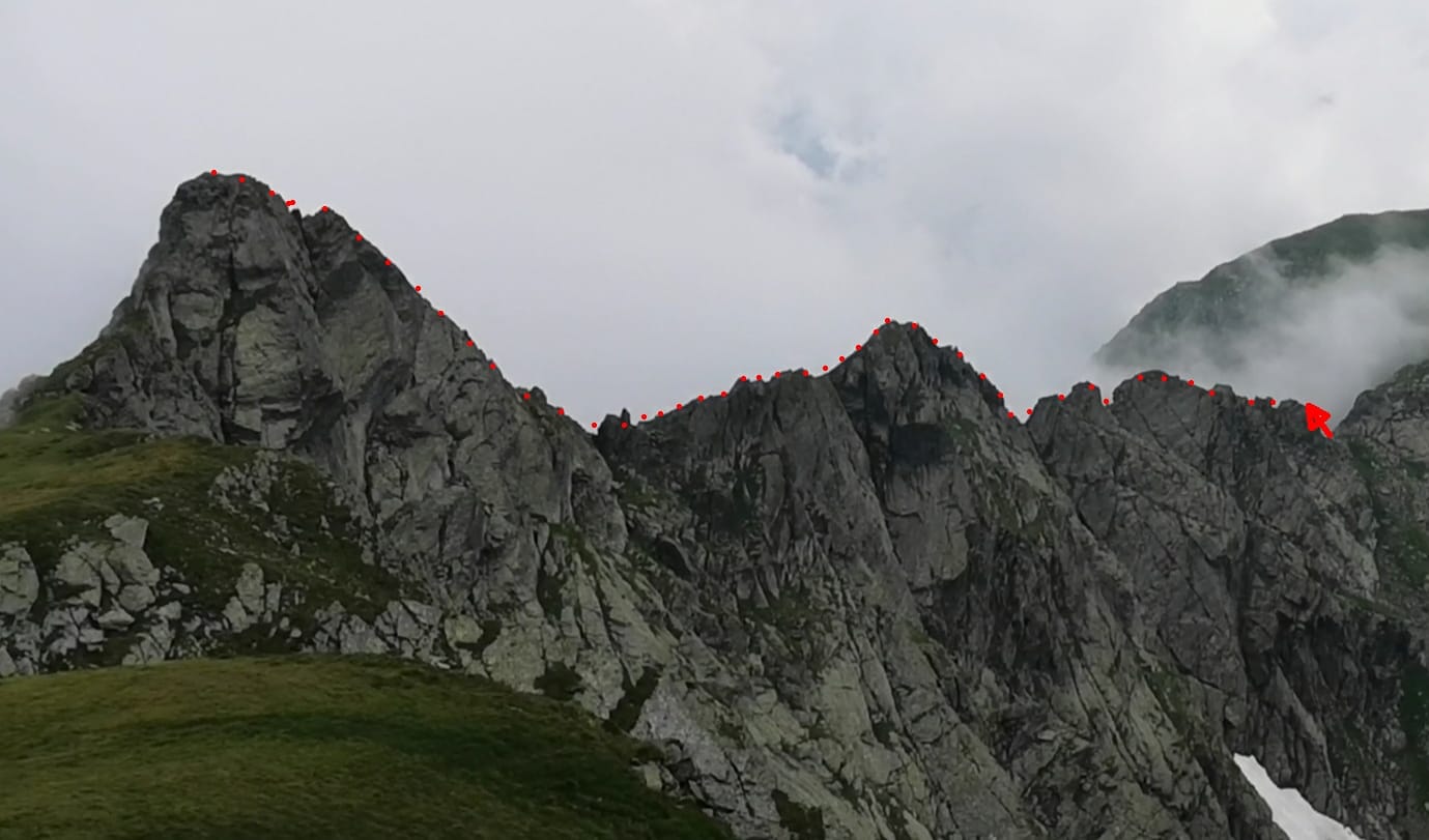 Vedere din nord. Sursă foto: Codrin R. (2021) Vedere din nord. Sursă foto: Codrin R. (2021)