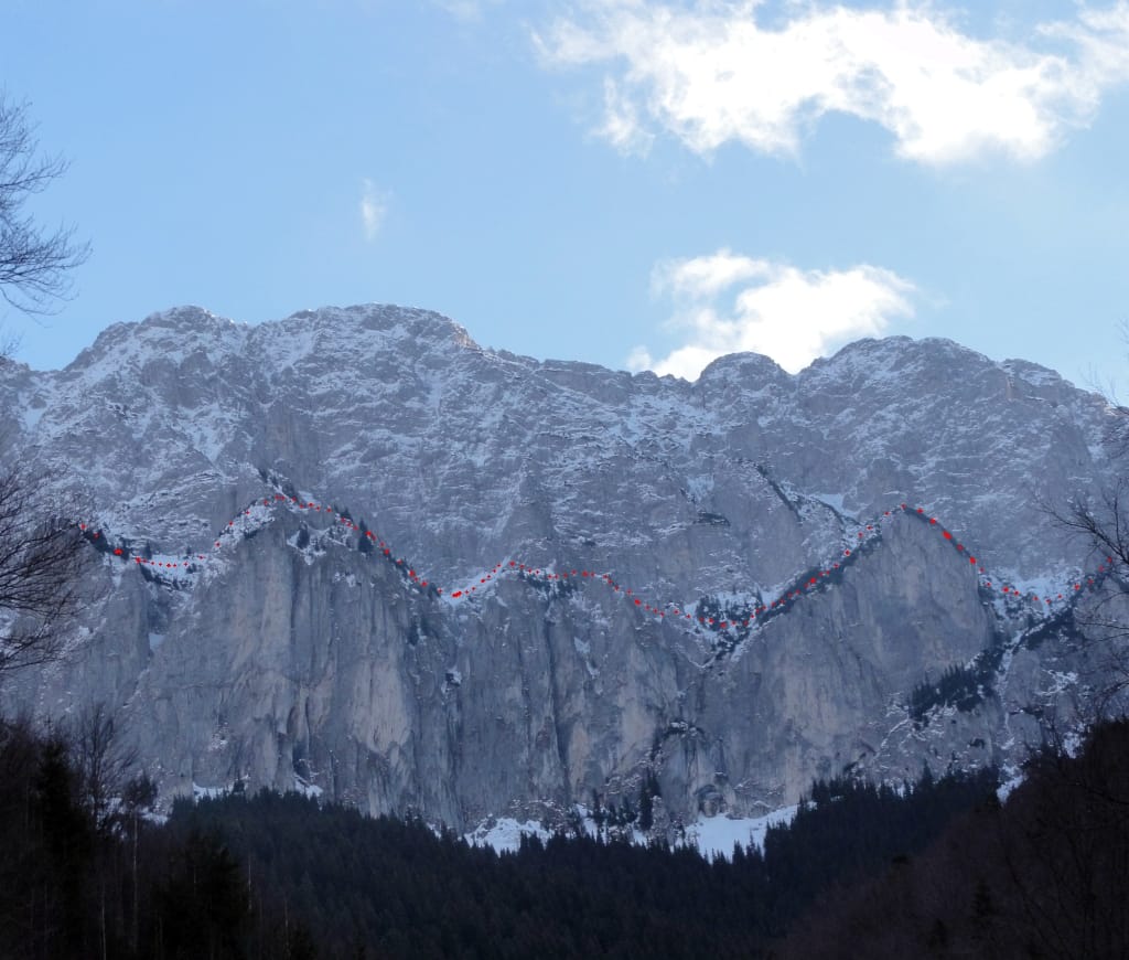 Vedere de la Cabana Garofiţa Pietrei Craiului Vedere de la Cabana Garofiţa Pietrei Craiului