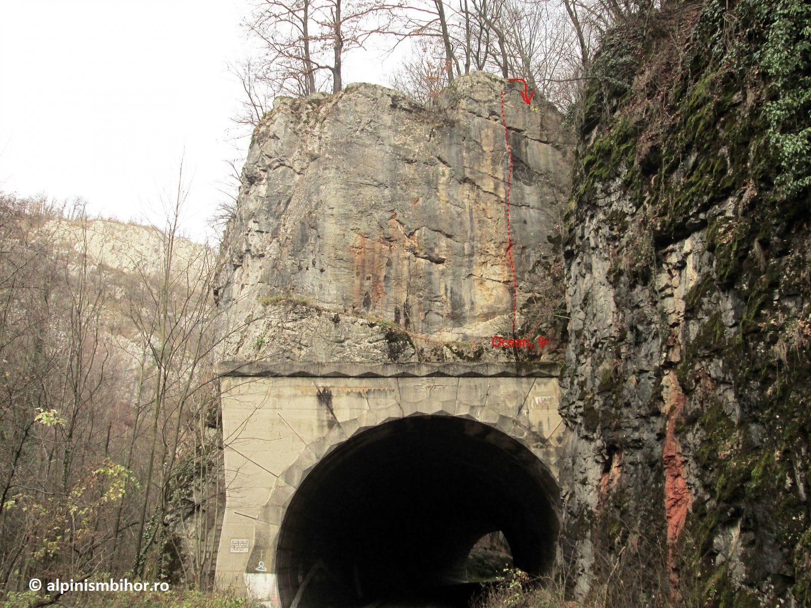 Sursă: alpinismbihor.ro Sursă: alpinismbihor.ro